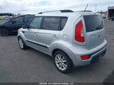 Kia Soul 2.0L 2U/2.0L 4U/2.0L 4U Burner/2.0L 4U Luxury/2.0L 4U Retro KNDJT2A62D7490397 fotografie
