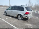 Volkswagen Routan 2V4RW3DX4AR260915 снимка