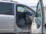 Volkswagen Routan 2V4RW3DX4AR260915 снимка