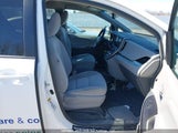 Toyota Sienna Le 5TDKK3DC8FS608234 снимка