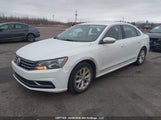 Volkswagen Passat S 1VWAT7A33HC023454 снимка