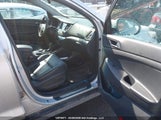 Hyundai Tucson Limited/Sport And Eco/Se KM8J3CA27GU072793 снимка