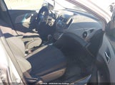 Chevrolet Sonic Lt Auto 1G1JC6EH5D4205334 снимка