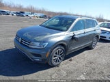 Volkswagen Tiguan Comfortline 3VV2B7AXXJM103613 fotografie