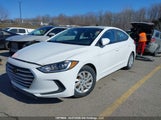 Hyundai Elantra Le 5NPD74LF6HH124034 снимка