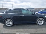 Tesla Model X 100D/75D/90D 5YJXCBE2XHF065916 fotografie