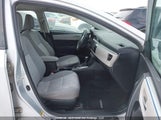 Toyota Corolla Le 2T1BURHE9EC003445 fotografie