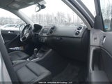 Volkswagen Tiguan Wolfsburg Edition WVGNV7AX5HW500767 fotografie