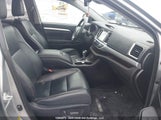 Toyota Highlander Xle 5TDJZRFH9KS604903 снимка