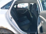 Hyundai Elantra Gt Gl KMHD25LH7EU205952 photo