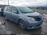 Toyota Sienna 7 Passenger 5TDZZ3DC0HS865871 снимка