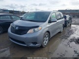 Toyota Sienna 7 Passenger 5TDZZ3DC0HS865871 снимка