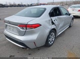 Toyota Corolla Le 5YFBPMBE4NP320200 fotografie