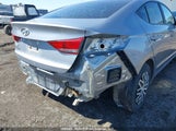 Hyundai Elantra Le 5NPD74LF4HH120466 снимка