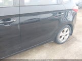 Kia Rondo KNAHT8A37E7047507 fotografie