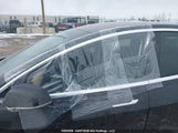 Tesla Model 3 5YJ3E1EB3JF109618 fotografie
