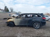 Toyota Highlander Xle 5TDJZRFH5JS538199 снимка