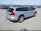 Volvo V60 Cross Country T5 Momentum YV4102WK9K1004969 fotografie