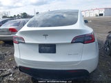 Tesla Model Y 5YJYGDEE1MF060094 fotografie