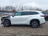 Toyota Highlander Le/Xle/Xse/Limited/Platinum 5TDKDRBH7RS562458 снимка