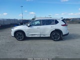 Nissan Rogue Sv/Rock Creek JN8BT3BB2SW163947 fotografie