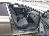Hyundai Elantra Gl 5NPDH4AE8CH128232 снимка