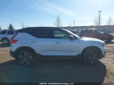 Volvo Xc40 T5 R-Design YV4162UM8K2126347 photo