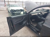 Tesla Model Y 7SAYGDEF4NF398280 снимка