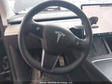 Tesla Model Y 7SAYGDEF4NF398280 снимка