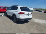 Volkswagen Tiguan Se/Sel/Sel R-Line Jet-Black/Sel R-Line 3VV2B7AX1KM021951 photo