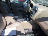 Ford Escape Limited 1FMYU94137KA27122 снимка
