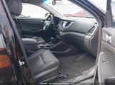 Hyundai Tucson Limited/Sport And Eco/Se KM8J33A48JU693758 fotografie