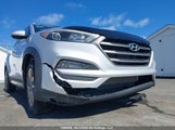 Hyundai Tucson Limited/Sport And Eco/Se KM8J3CA48GU043837 fotografie