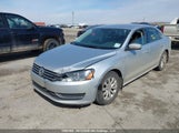 Volkswagen Passat S 1VWAS7A34FC097384 снимка
