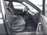 Volkswagen Tiguan Comfortline R-Line Black Edition 3VV8B7AX2NM116114 fotografie