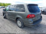 Volkswagen Routan S 2V4RW4DX2AR229393 снимка
