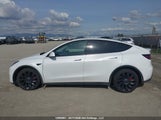 Tesla Model Y 7SAYGDEF1NF518598 снимка