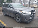 Toyota Highlander Le/Le Plus 5TDZZRFH8HS221305 fotografie
