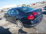 Volkswagen Passat 1VWBN7A30DC151563 снимка