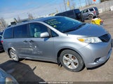 Toyota Sienna 5TDZK3DC0BS140136 снимка