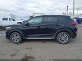 Hyundai Tucson Limited/Sport And Eco/Se KM8J3CA46HU281994 снимка