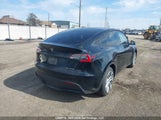 Tesla Model Y Long Range 5YJYGDEE2LF045067 fotografie
