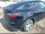 Tesla Model Y Long Range 5YJYGDEE2LF045067 fotografie