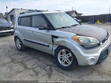 Kia Soul 2.0L 2U/2.0L 4U/2.0L 4U Burner/2.0L 4U Luxury/2.0L 4U Retro KNDJT2A61C7395442 снимка