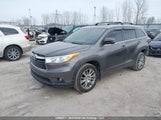 Toyota Highlander Xle 5TDJKRFH1ES037692 снимка