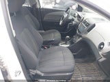 Chevrolet Sonic Lt Auto 1G1JC6SB2F4117506 снимка