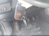 Toyota Rav4 JTMRJREV4JD233208 снимка