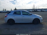 Toyota Corolla Matrix 2T1KU40E29C119221 снимка