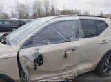 Volvo Xc40 Plus, B5 Awd Mild Hybrid, Petrol, Dark YV4L12UC4T2683711 fotografie