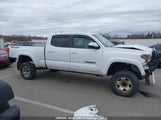 Toyota Tacoma Dbl Cab/Sr5/Trd Sport/Or 5TFDZ5BNXHX021597 fotografie